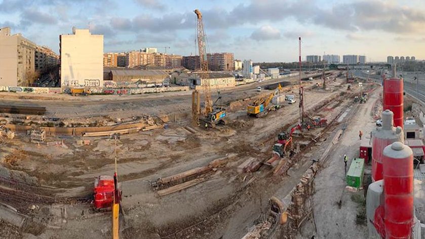 Tareas de la realización de las columnas de Jet grouting para la construcción del  tapón de fondo en el nuevo canal de acceso en Valencia